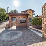 Casa Bel Bosco Mit Pool San Zeno di Montagna